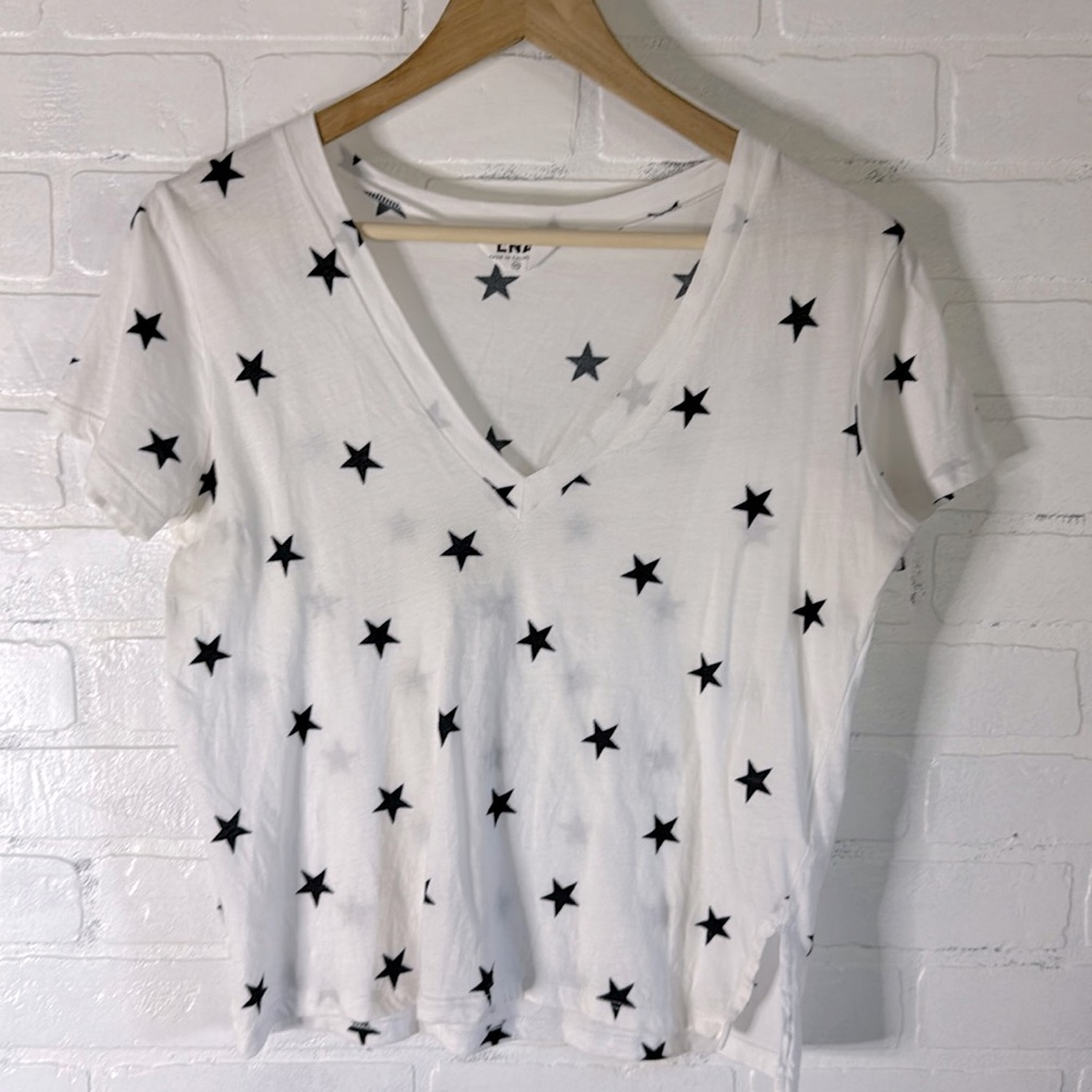 LNA FITTED DEEP V COTTON TEE - WHITE with BLUE STARS size XSmall
